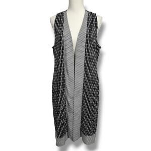 Chelsea & Theodore Women’s Black & White Geometric Open Front Long Vest – Size L